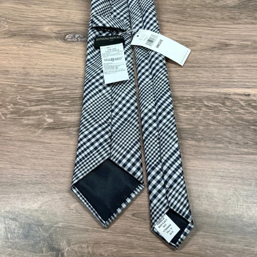 Banana Republic Necktie‎ Mens One Size Navy Blue Micro Plaid